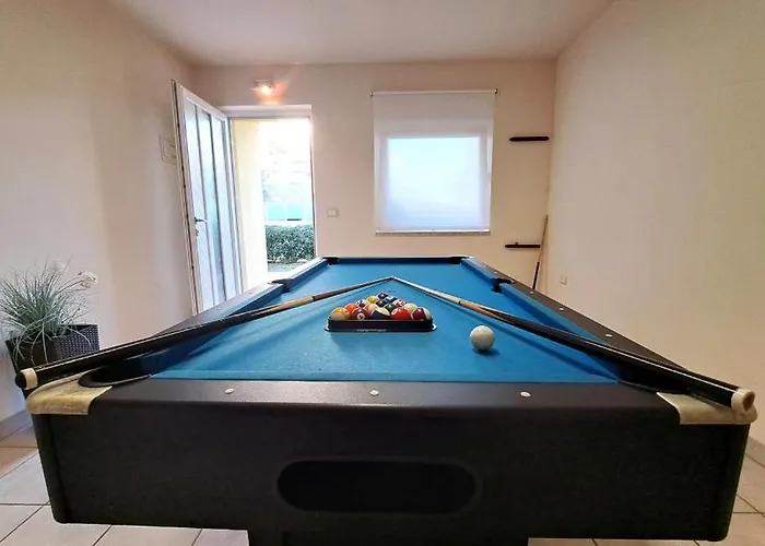 Angela - By Guide Villa Medulin