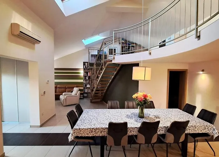 Angela - By Guide Villa Medulin