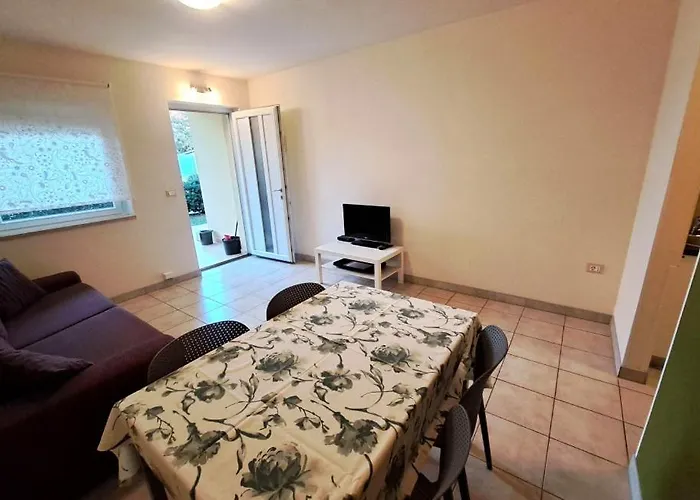 Angela - By Guide Villa