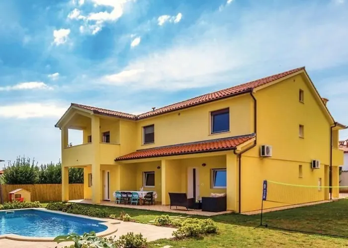 Angela - By Guide * Medulin