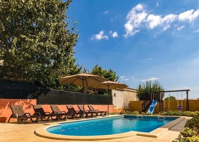 Angela - By Guide Villa Medulin