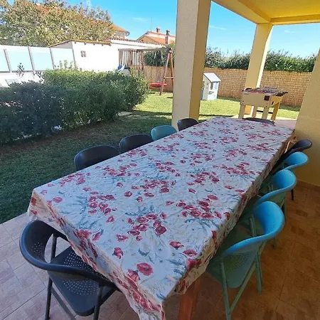 Angela - By Guide ヴィラ メドゥリン