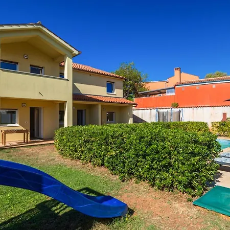 Vila Angela - By Guide