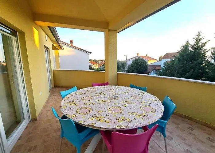 Angela - By Guide 빌라